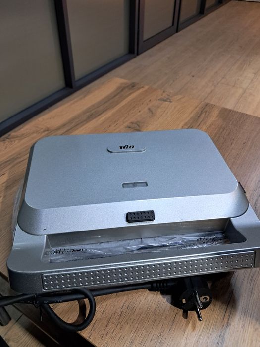 Вафельница Braun 5006