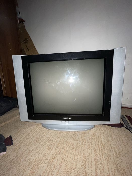 Тв samsung сатылады.