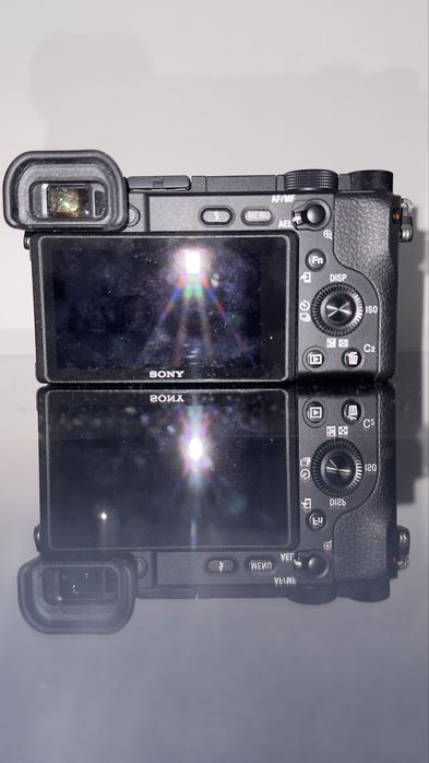 Sony alpha 6400 + obiectiv kit 16-50mm