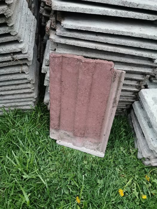 Vând țiglă ciment / beton