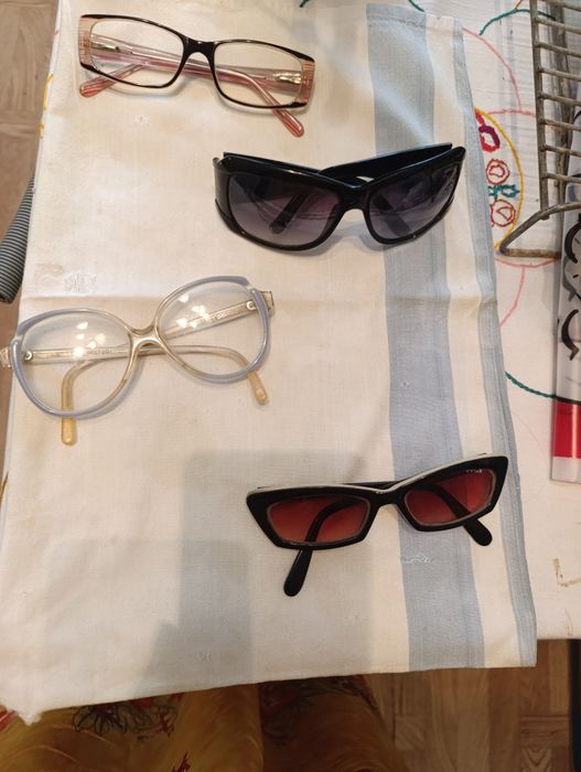 Очки и футляр к ним