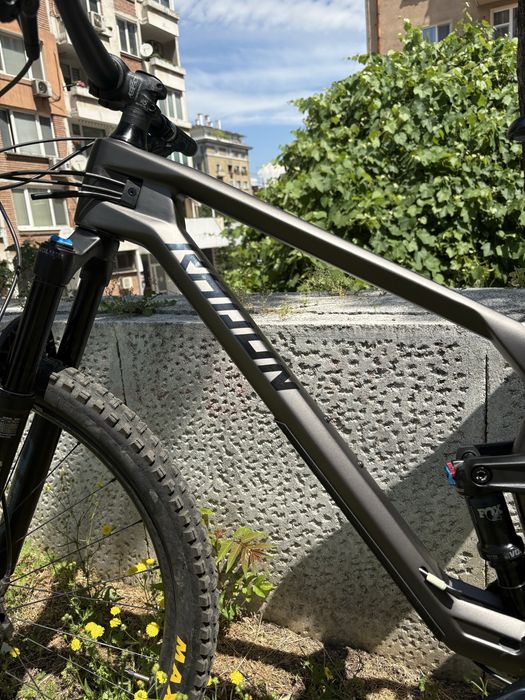 Radon Skeen Trail 9, carbon, 29', карано един сезон.