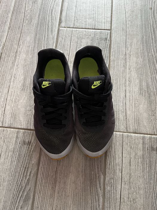 Vand adidasi Nike original