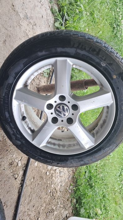 Vând set jante din aliaj Volkswagen R16 cu anvelope All Season