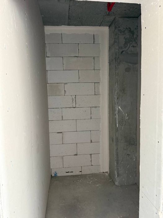 Piramit tower 31 этаж 67кв. Коробка , ор-р ул бабура , текстильный