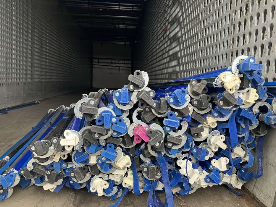 Щендери за камион дрехарка ПЕРФЕКТНИ