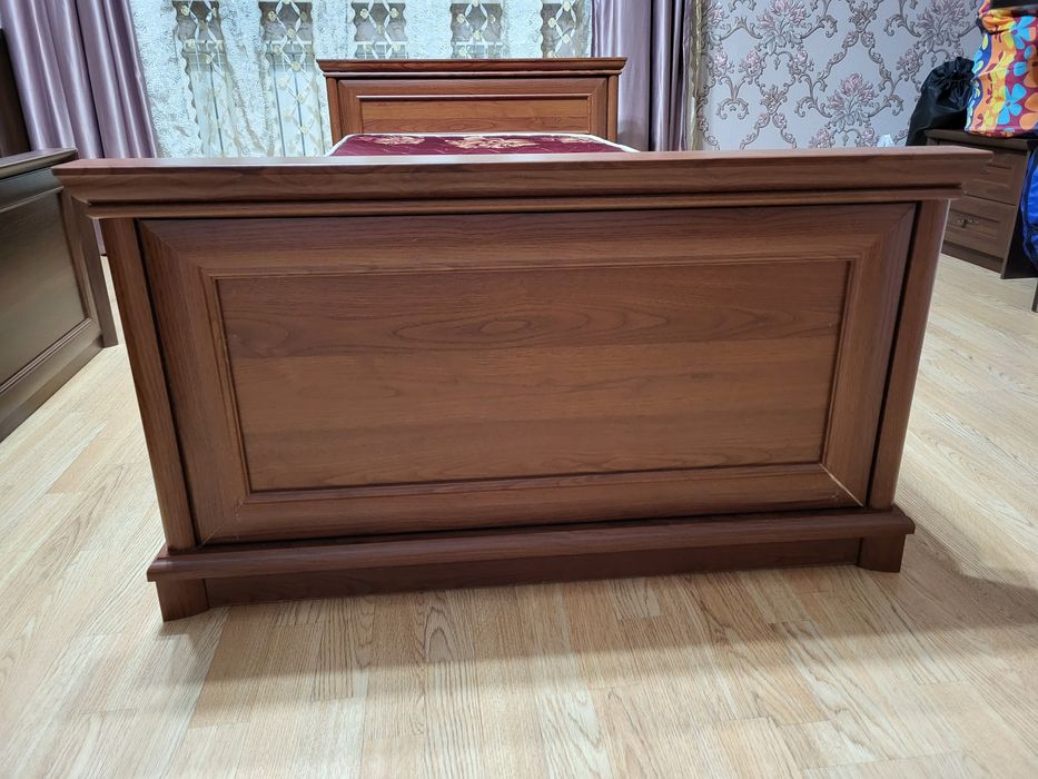 Односпальная кровать