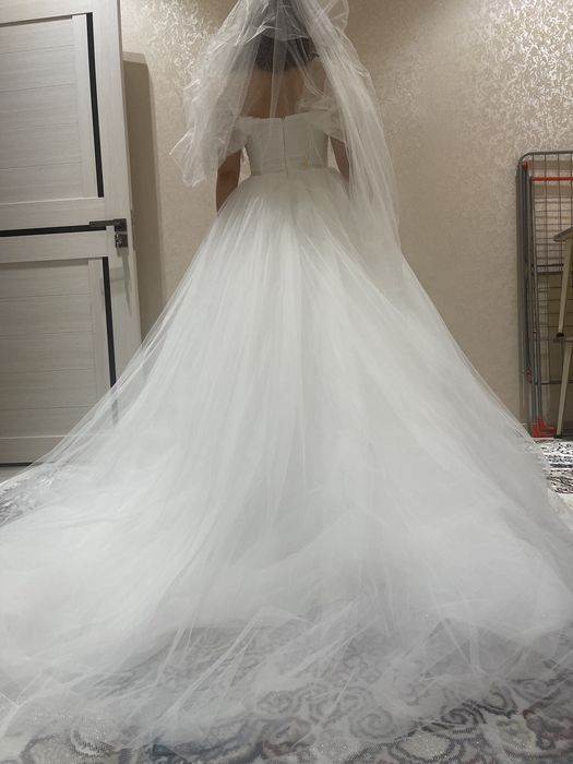 Свадебное платье