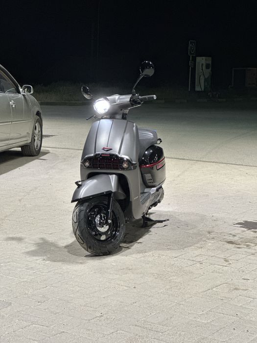 Мопет  Vectoria..