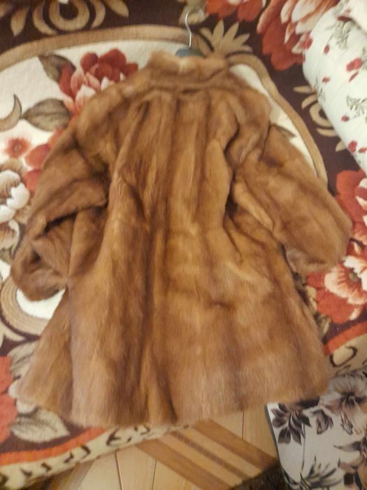 Haine din blana naturala