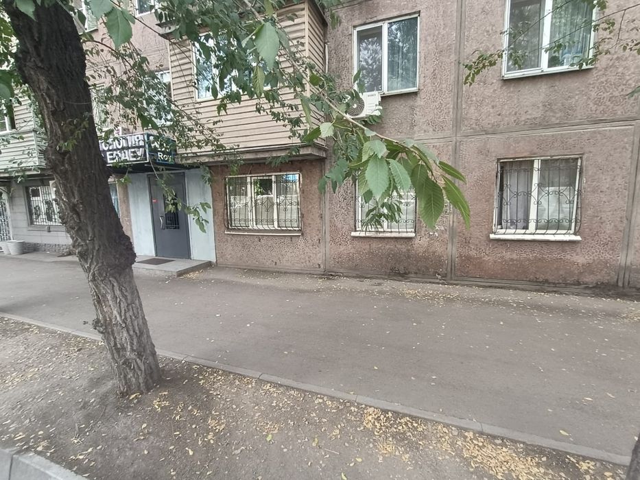 Продам квартиру срочно в 1 микрорайоне
