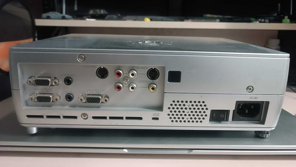 Проектор Toshiba TDP-S20