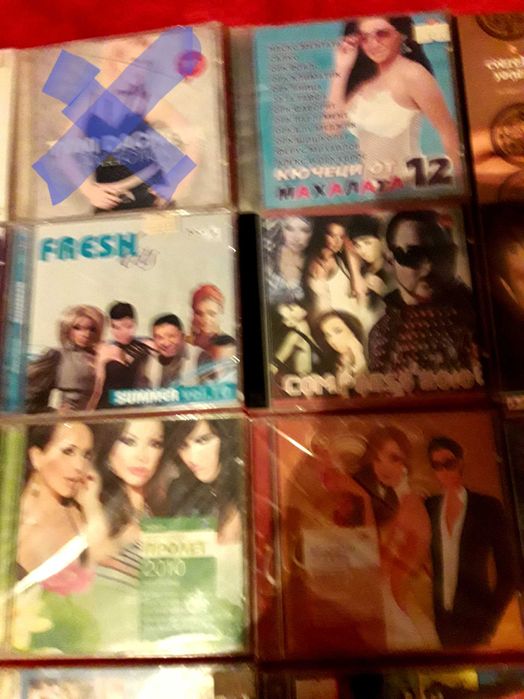 касети и комкт дискове оригинални с целуфаните лизензирани