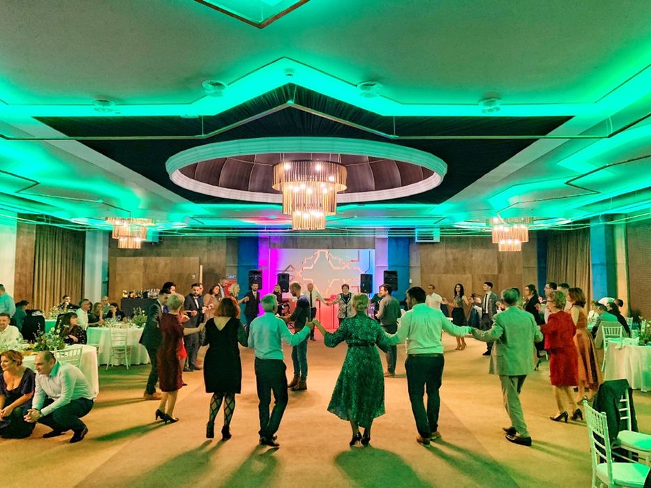 Organizari Evenimente, DJ, Solisti, Foto Video, Lumini , Fum Greu