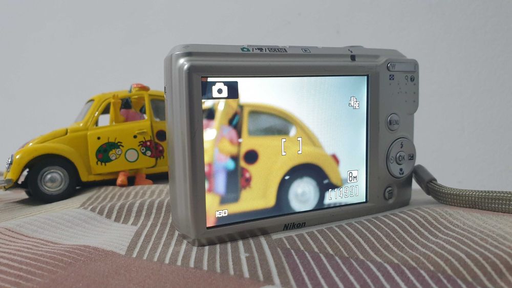 фотоапарат Nikon Coolpix L18