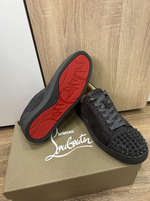 Christian Louboutin Велурени Сив Цвят