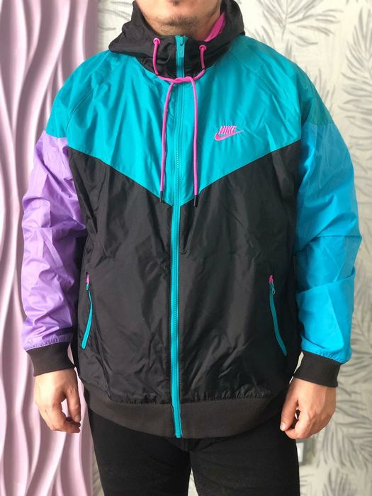 Продам ветровку Nike оригинал