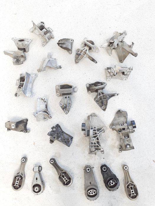 Suport Motor Cutie Accesorii Compresor Alternator Renault Megane 3 1.5
