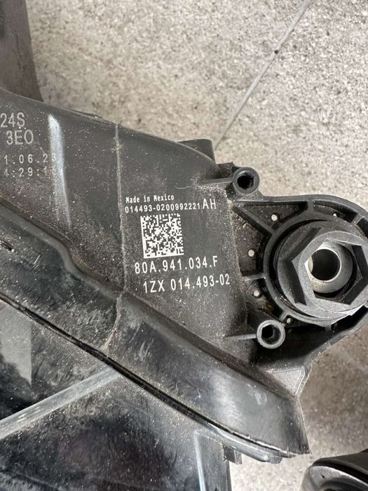 Audi Q5 80A Facelift Комплект Фарове 80A941033F/80A941034F