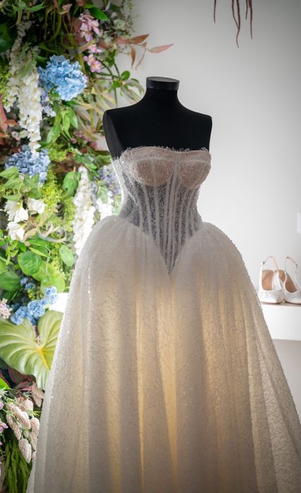 Vând rochie de mireasă
