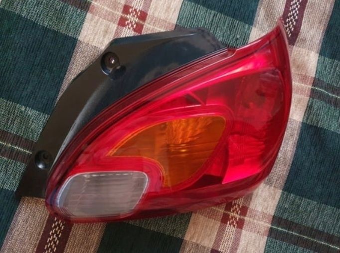 Bara fata, aripa dreapta, stop spate dreapta mitsubishi space star mir