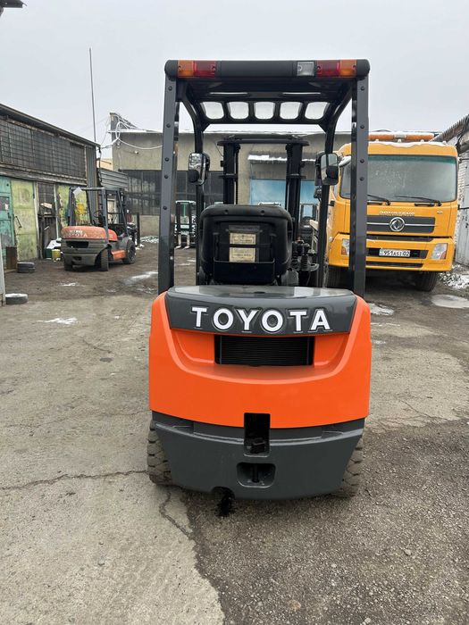 Продам вилочный погрузчик (кара)