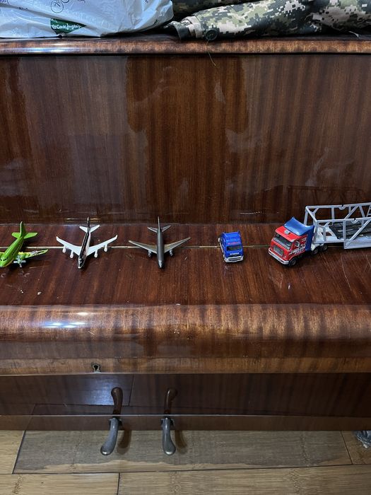 Машинки Hot wheels