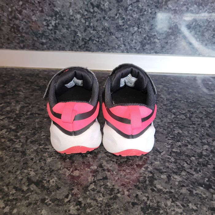 Детски маратонки Nike Revolution7 размер 26