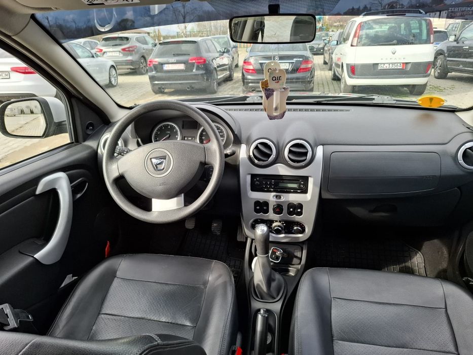 Vând Dacia Dastăr 4×2  2011 1,5 Dizăl