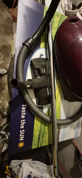 Aspirator Miele S8 Parqut Special