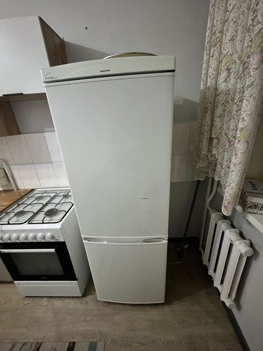 Продам б/у холодильник