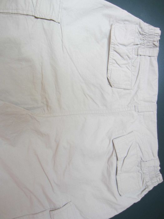 Pantalon dama Fjall Raven, masura 40, 73%polyamida+27%bumbac, fermoar pentru bermude, culoare bej, stare f. buna- ca nou