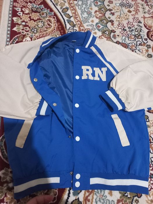 Продам бомбер детский