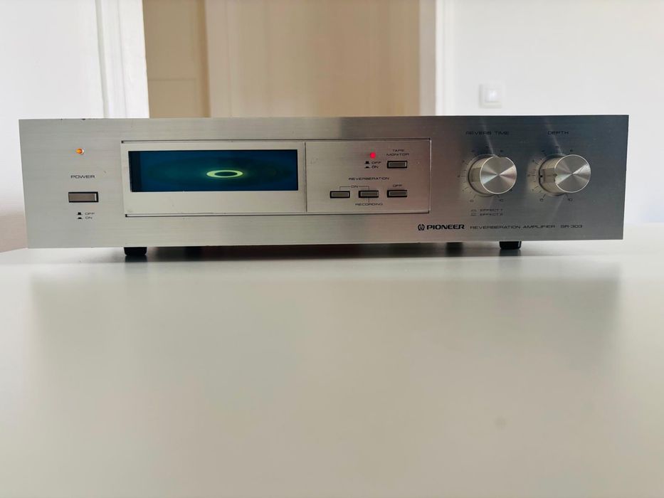 Pioneer Reverb SR-303