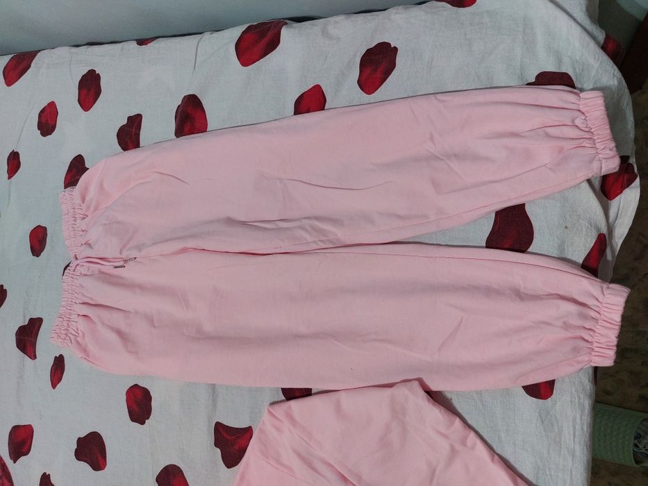 Продам Спортивный костюм