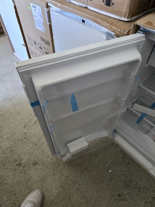 Нов хладилник/фризер за вграждане PKM 87 см