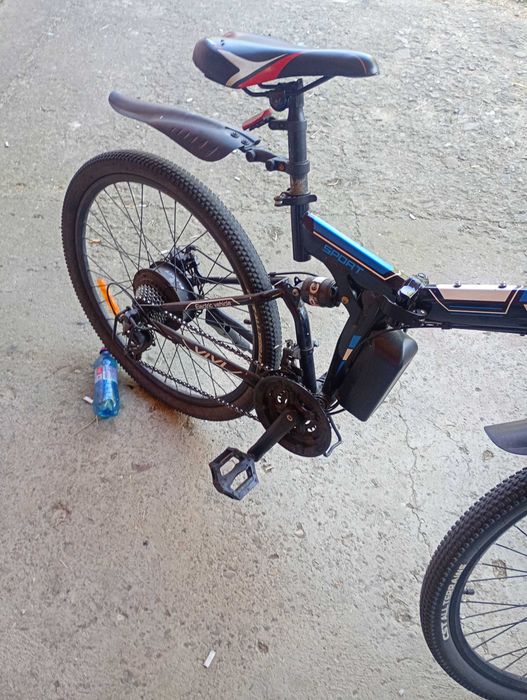 Vind biciclete electrice și normale