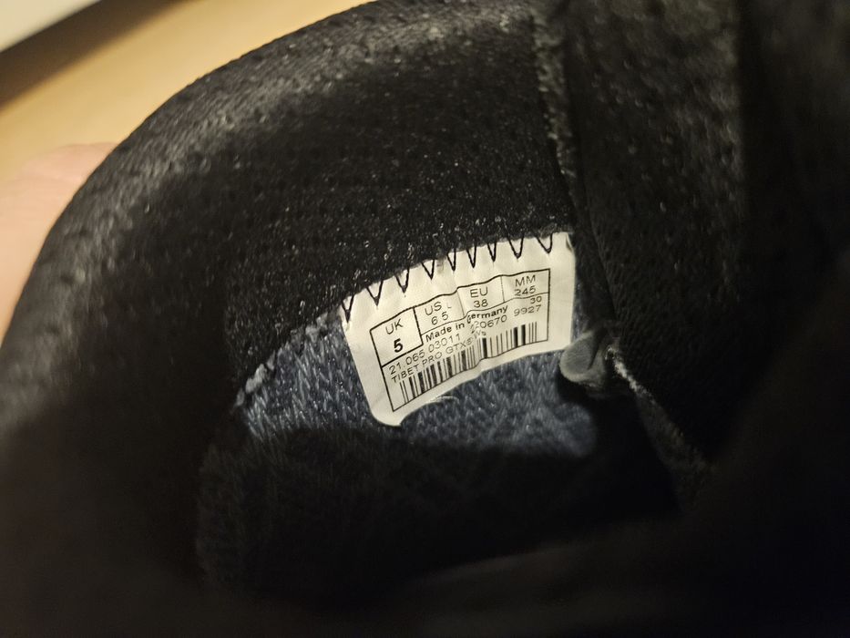 Bocanci Lowa, marime 38