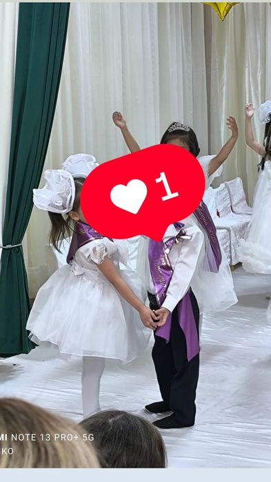 Белое пышное платье для девочки 5-6 лет