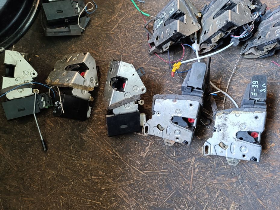Замки дверей на BMW E39 из Германии
