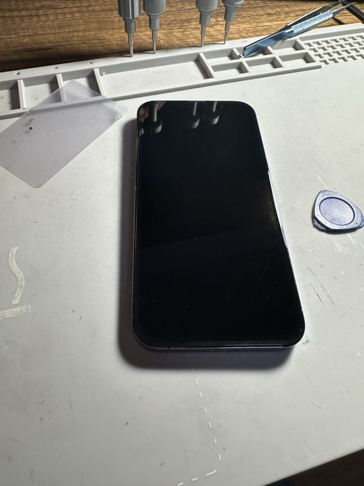 Смяна на дисплей от iPhone 6 до iPhone 16 Pro Max