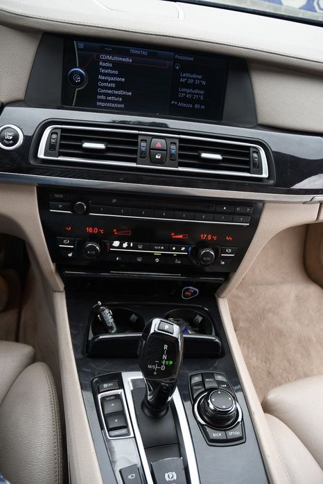 BMW 7 Series 2010 — imagine 5