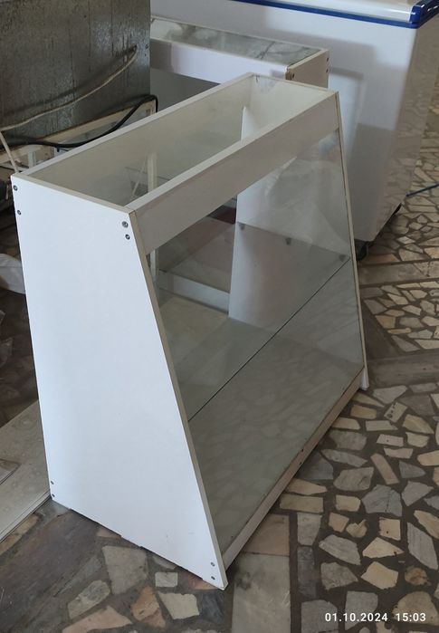 Витрина для магазина 2-штуки