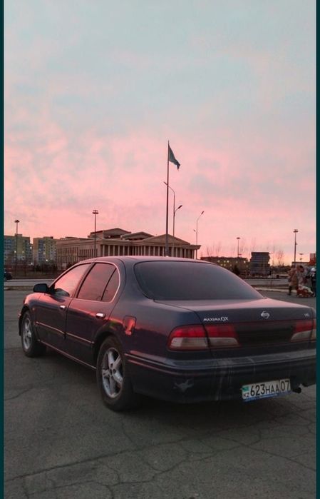Ниссан максима 1999года