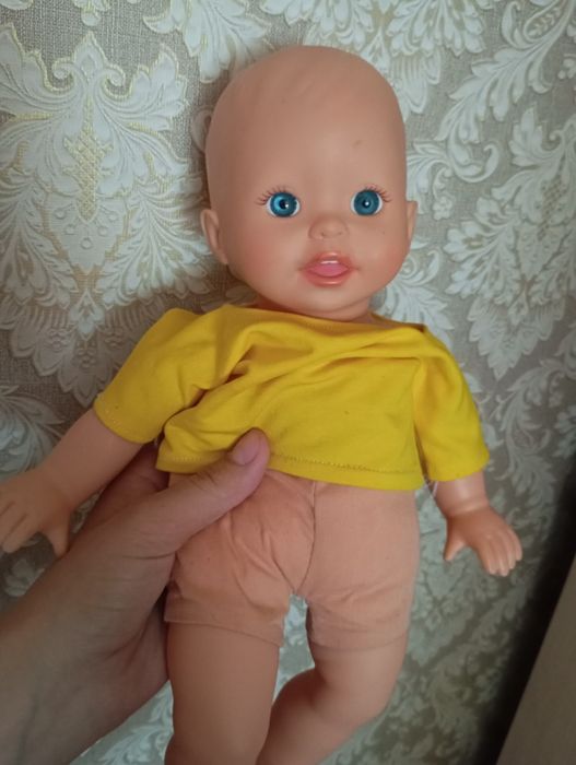 Продам  коллекционных кукол.