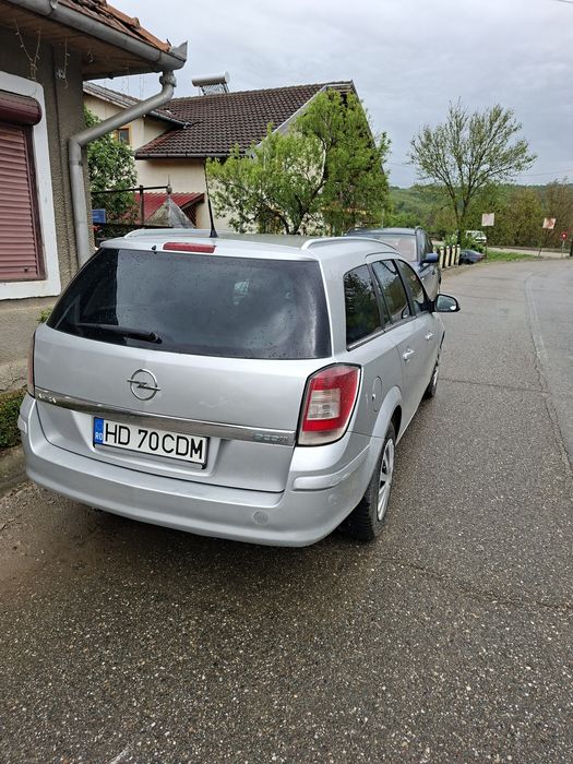 Opel astra h  motor 1,7