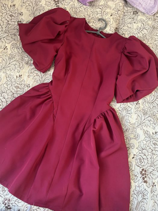 бордовое вечернее платья