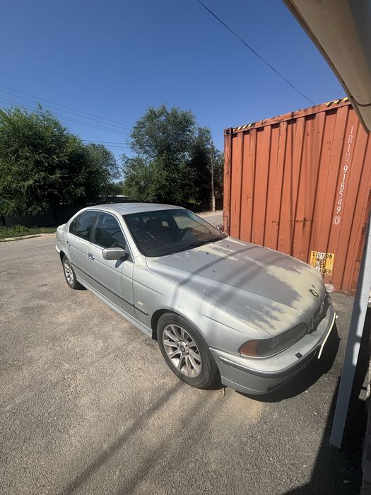 Продам BMW E39 525 , 1999 год