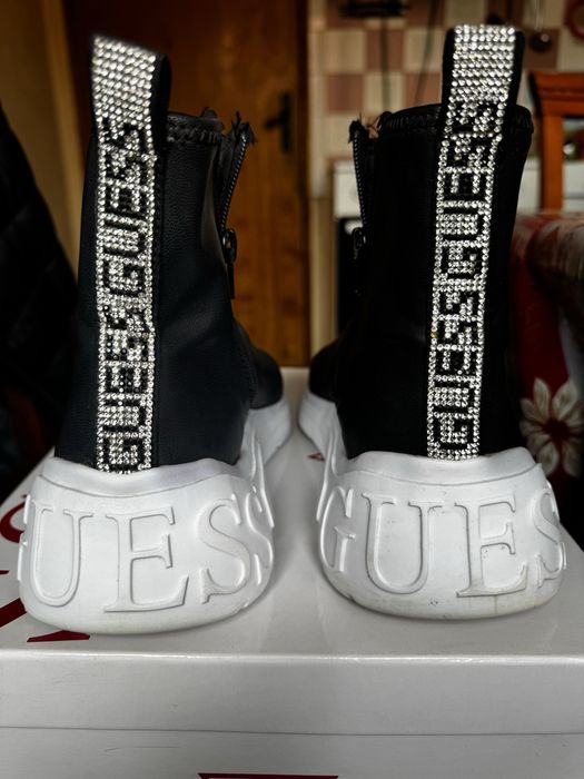 Дамски боти Guess