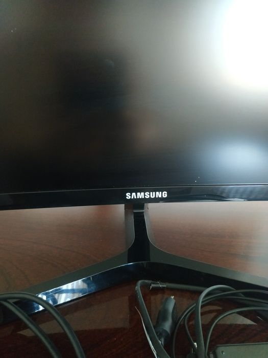 Монитор  Samsung
